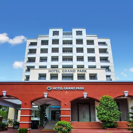 Hotel Grand Park Barishal Buitenkant foto