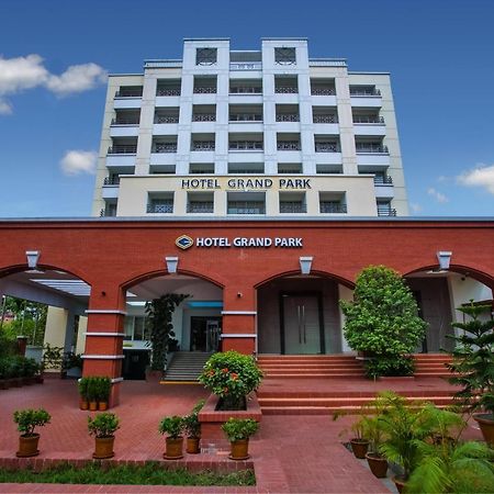 Hotel Grand Park Barishal Buitenkant foto