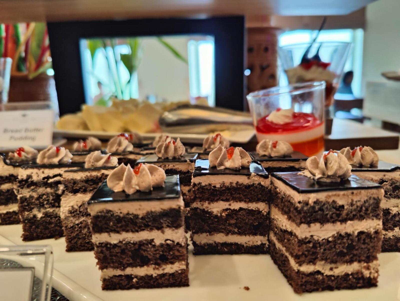 Hotel Grand Park Barishal Buitenkant foto