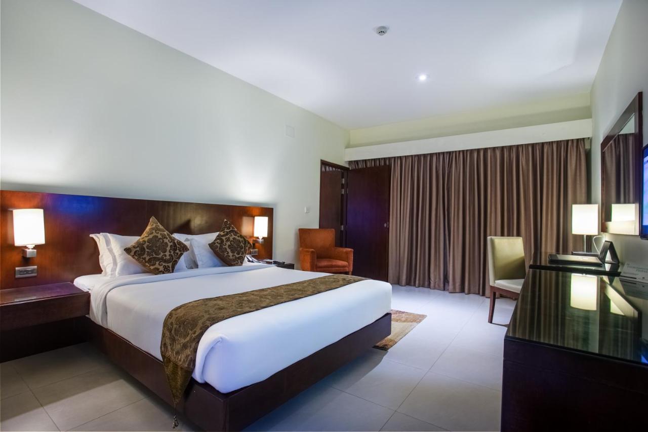 Hotel Grand Park Barishal Buitenkant foto
