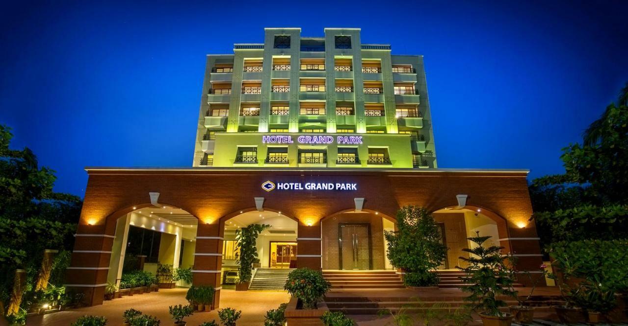 Hotel Grand Park Barishal Buitenkant foto